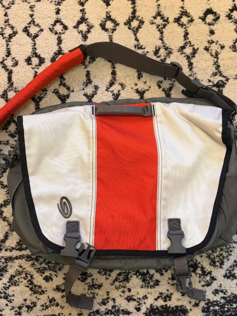 NWOT Timbuk2 Commute Messenger Bag Red Eggshell Laptop Travel Work Crossbody